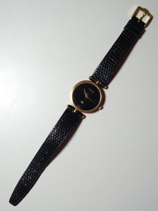 Vtg 1980’s Gucci Gold & Black Swiss Made Watch w/ Leather Gucci Strap, Untested main image 16